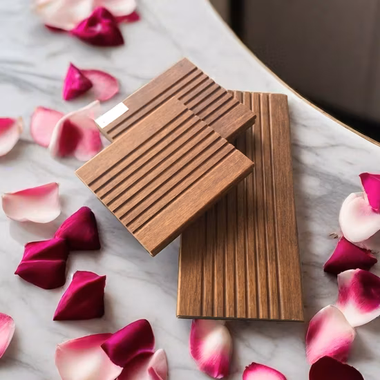 ベストプライスの建築資材 WPC 屋外用竹デッキ